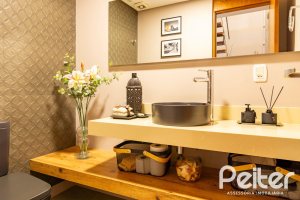 Casa em Condomínio à venda com 308m², 3 dormitórios, 3 suítes, 2 vagas, no bairro Alphaville em PORTO ALEGRE