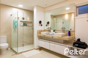 Casa em Condomínio à venda com 308m², 3 dormitórios, 3 suítes, 2 vagas, no bairro Alphaville em PORTO ALEGRE