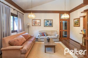 Casa em Condomínio à venda com 280m², 4 dormitórios, 2 suítes, 5 vagas, no bairro Cavalhada em PORTO ALEGRE