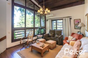 Casa em Condomínio à venda com 280m², 4 dormitórios, 2 suítes, 5 vagas, no bairro Cavalhada em PORTO ALEGRE