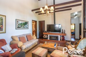 Casa em Condomínio à venda com 280m², 4 dormitórios, 2 suítes, 5 vagas, no bairro Cavalhada em PORTO ALEGRE