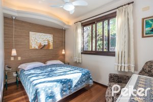 Casa em Condomínio à venda com 280m², 4 dormitórios, 2 suítes, 5 vagas, no bairro Cavalhada em PORTO ALEGRE