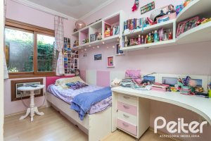 Casa em Condomínio à venda com 175m², 3 dormitórios, 1 suíte, 2 vagas, no bairro Jardim Isabel em Porto Alegre