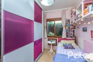 Casa em Condomínio à venda com 175m², 3 dormitórios, 1 suíte, 2 vagas, no bairro Jardim Isabel em Porto Alegre