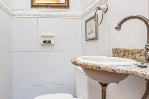 Casa em Condomínio à venda com 175m², 3 dormitórios, 1 suíte, 2 vagas, no bairro Jardim Isabel em Porto Alegre