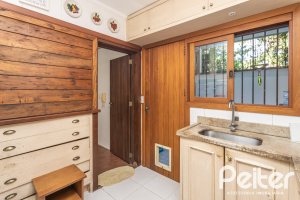 Casa em Condomínio à venda com 175m², 3 dormitórios, 1 suíte, 2 vagas, no bairro Jardim Isabel em Porto Alegre