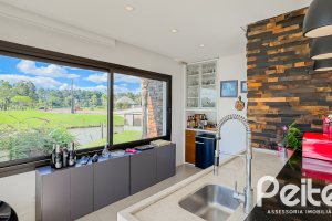 Casa em Condomínio à venda com 385m², 4 dormitórios, 4 suítes, 4 vagas, no bairro Terra Ville em PORTO ALEGRE