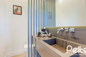 Casa em Condomínio à venda com 385m², 4 dormitórios, 4 suítes, 4 vagas, no bairro Terra Ville em PORTO ALEGRE