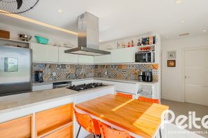 Casa em Condomínio à venda com 385m², 4 dormitórios, 4 suítes, 4 vagas, no bairro Terra Ville em PORTO ALEGRE