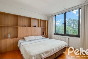 Casa em Condomínio à venda com 385m², 4 dormitórios, 4 suítes, 4 vagas, no bairro Terra Ville em PORTO ALEGRE