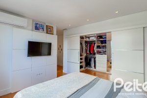 Casa em Condomínio à venda com 385m², 4 dormitórios, 4 suítes, 4 vagas, no bairro Terra Ville em PORTO ALEGRE