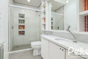 Casa em Condomínio à venda com 385m², 4 dormitórios, 4 suítes, 4 vagas, no bairro Terra Ville em PORTO ALEGRE