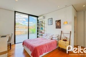 Casa em Condomínio à venda com 385m², 4 dormitórios, 4 suítes, 4 vagas, no bairro Terra Ville em PORTO ALEGRE