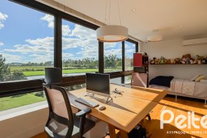 Casa em Condomínio à venda com 385m², 4 dormitórios, 4 suítes, 4 vagas, no bairro Terra Ville em PORTO ALEGRE