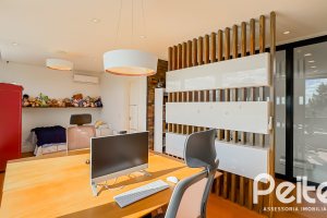 Casa em Condomínio à venda com 385m², 4 dormitórios, 4 suítes, 4 vagas, no bairro Terra Ville em PORTO ALEGRE