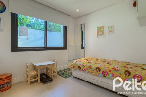 Casa em Condomínio à venda com 385m², 4 dormitórios, 4 suítes, 4 vagas, no bairro Terra Ville em PORTO ALEGRE