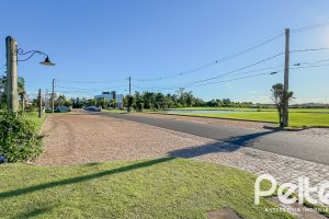Casa em Condomínio à venda com 385m², 4 dormitórios, 4 suítes, 4 vagas, no bairro Terra Ville em PORTO ALEGRE