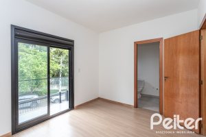 Casa em Condomínio à venda com 96m², 3 dormitórios, 1 suíte, 2 vagas, no bairro Tristeza em Porto Alegre