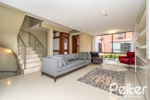 Casa em Condomínio à venda com 204m², 4 dormitórios, 1 suíte, 3 vagas, no bairro Tristeza em Porto Alegre