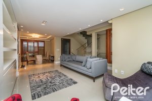 Casa em Condomínio à venda com 204m², 4 dormitórios, 1 suíte, 3 vagas, no bairro Tristeza em Porto Alegre