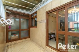 Casa em Condomínio à venda com 204m², 4 dormitórios, 1 suíte, 3 vagas, no bairro Tristeza em Porto Alegre