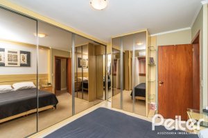 Casa em Condomínio à venda com 204m², 4 dormitórios, 1 suíte, 3 vagas, no bairro Tristeza em Porto Alegre