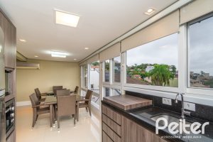 Casa em Condomínio à venda com 204m², 4 dormitórios, 1 suíte, 3 vagas, no bairro Tristeza em Porto Alegre