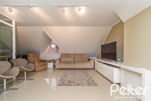 Casa em Condomínio à venda com 204m², 4 dormitórios, 1 suíte, 3 vagas, no bairro Tristeza em Porto Alegre