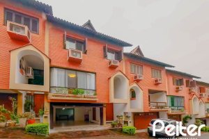 Casa em Condomínio à venda com 204m², 4 dormitórios, 1 suíte, 3 vagas, no bairro Tristeza em Porto Alegre