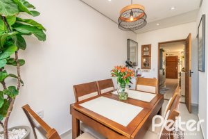 Casa à venda com 67m², 2 dormitórios, 1 vaga, no bairro Hípica em Porto Alegre