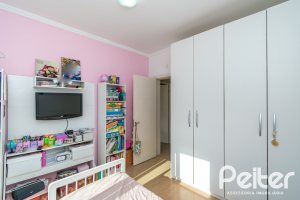 Casa em Condomínio à venda com 195m², 3 dormitórios, 1 suíte, 4 vagas, no bairro Vila Nova em Porto Alegre