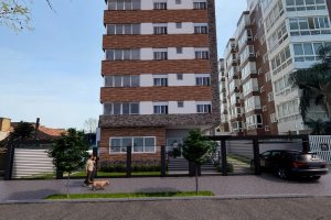 Apartamento à venda com 92m², 3 dormitórios, 1 suíte, 2 vagas, no bairro Tristeza em Porto Alegre