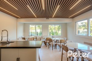 Apartamento à venda com 92m², 3 dormitórios, 1 suíte, 2 vagas, no bairro Tristeza em Porto Alegre