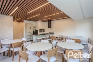 Apartamento à venda com 92m², 3 dormitórios, 1 suíte, 2 vagas, no bairro Tristeza em Porto Alegre