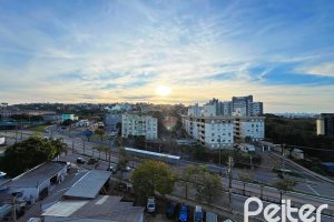 Apartamento à venda com 50m², 2 dormitórios, 1 vaga, no bairro Glória em Porto Alegre