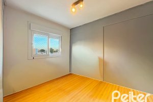 Apartamento à venda com 50m², 2 dormitórios, 1 vaga, no bairro Glória em Porto Alegre