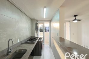 Apartamento à venda com 50m², 2 dormitórios, 1 vaga, no bairro Glória em Porto Alegre