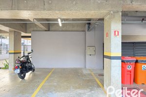 Apartamento à venda com 50m², 2 dormitórios, 1 vaga, no bairro Glória em Porto Alegre