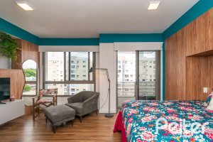 Apartamento à venda com 40m², 1 dormitório, 1 suíte, 1 vaga, no bairro Tristeza em PORTO ALEGRE
