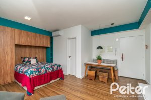 Apartamento à venda com 40m², 1 dormitório, 1 suíte, 1 vaga, no bairro Tristeza em PORTO ALEGRE