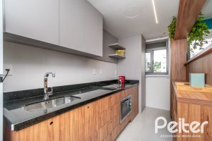 Apartamento à venda com 40m², 1 dormitório, 1 suíte, 1 vaga, no bairro Tristeza em PORTO ALEGRE