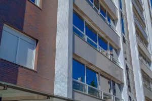 Apartamento à venda com 142m², 3 dormitórios, 1 suíte, 2 vagas, no bairro Tristeza em PORTO ALEGRE