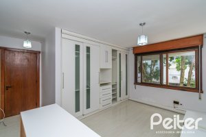 Apartamento à venda com 74m², 2 dormitórios, 1 vaga, no bairro Tristeza em Porto Alegre