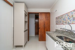 Apartamento à venda com 74m², 2 dormitórios, 1 vaga, no bairro Tristeza em Porto Alegre