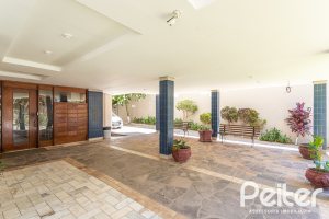 Apartamento à venda com 74m², 2 dormitórios, 1 vaga, no bairro Tristeza em Porto Alegre