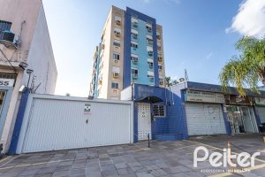 Apartamento à venda com 55m², 2 dormitórios, 1 vaga, no bairro Cavalhada em Porto Alegre
