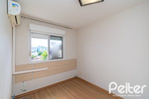 Apartamento à venda com 55m², 2 dormitórios, 1 vaga, no bairro Cavalhada em Porto Alegre