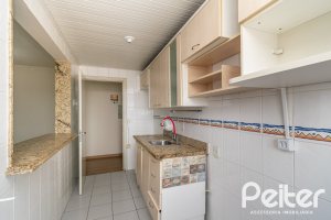 Apartamento à venda com 55m², 2 dormitórios, 1 vaga, no bairro Cavalhada em Porto Alegre