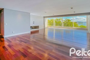 Cobertura à venda com 384m², 3 dormitórios, 3 suítes, 3 vagas, no bairro Tristeza em Porto Alegre