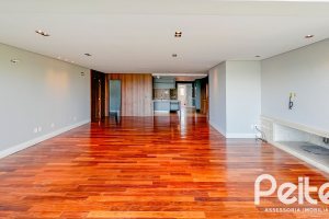 Cobertura à venda com 384m², 3 dormitórios, 3 suítes, 3 vagas, no bairro Tristeza em Porto Alegre